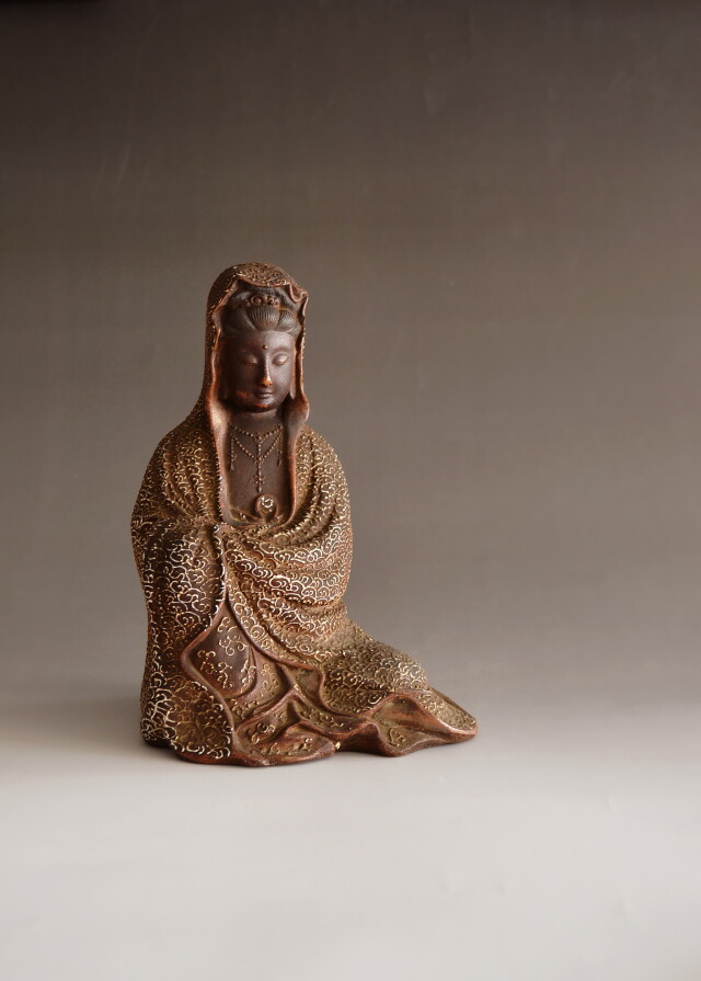 観音座像備前焼　仏教美術