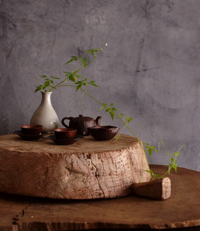 プリミティブなくりぬき大鉢　古民藝　木の枯れた古道具　煎茶台　古木　枯木