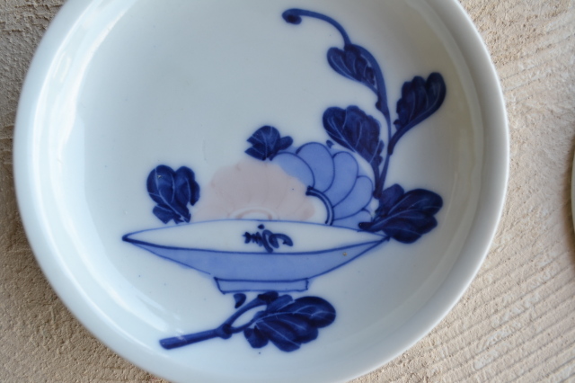 盃菊紋皿　和食器