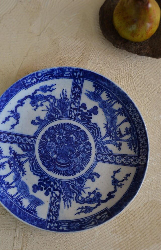 染付印判大皿　285ｍｍ　竹梅文様見込獅子