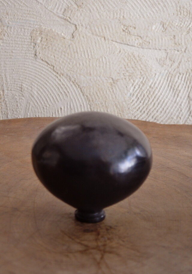黒陶丸壷(小）バルネグロ　花器