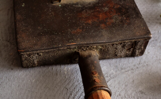 卵焼き器フライパンと塩コショウ入れと小瓶セット　古道具