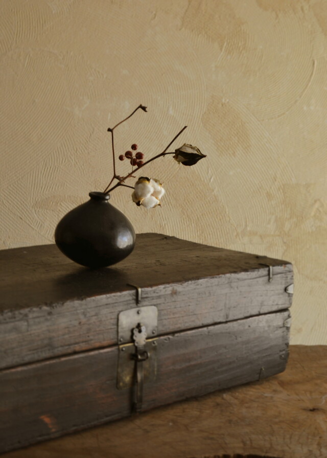 黒陶丸壷(小）バルネグロ　花器