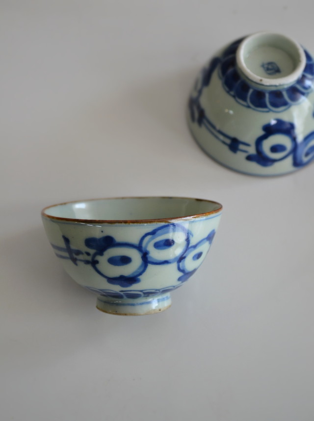 骨董　煎茶碗　手描き染付　茶器　鯉柄　湯のみ　4客セット 骨董煎茶碗手描き染付茶器鯉柄湯のみ4客セット