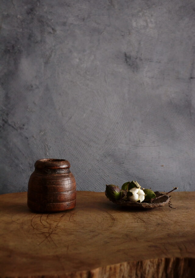 木製くりぬき小壺　うずくまる壺　アンティークウッド