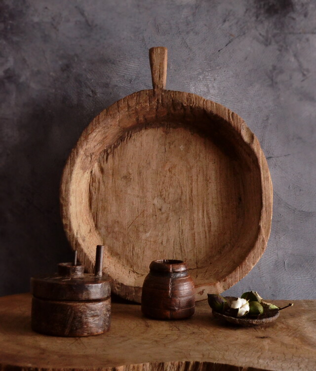 木製くりぬき小壺　うずくまる壺　アンティークウッド