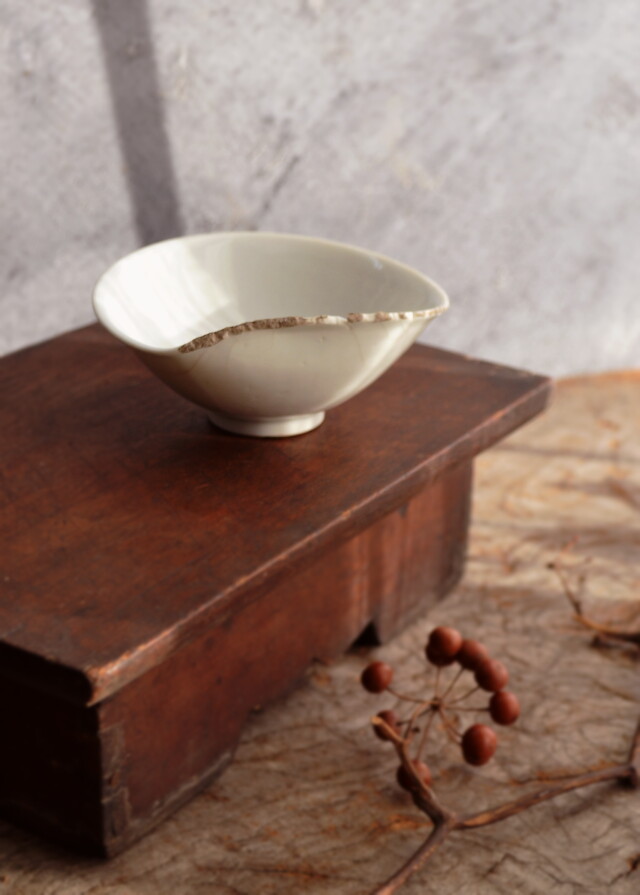 白磁たわみ茶碗　白磁茶器　白磁茶碗　湯冷まし　茶海　茶荷　しずく型　　金継教材　