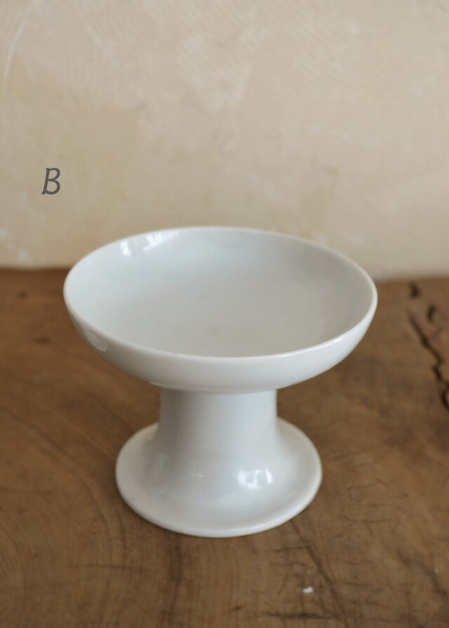 白磁祭器 　蝋燭立て　急須台　コンポート　和食器　白磁器　キャンドルスタンド　再入荷　1個