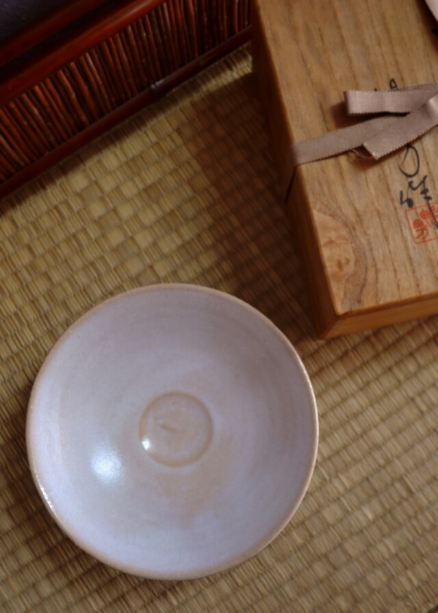 北村鴨男作　白釉茶碗　粉引茶碗　平茶碗　茶道具　抹茶碗　白泥茶碗