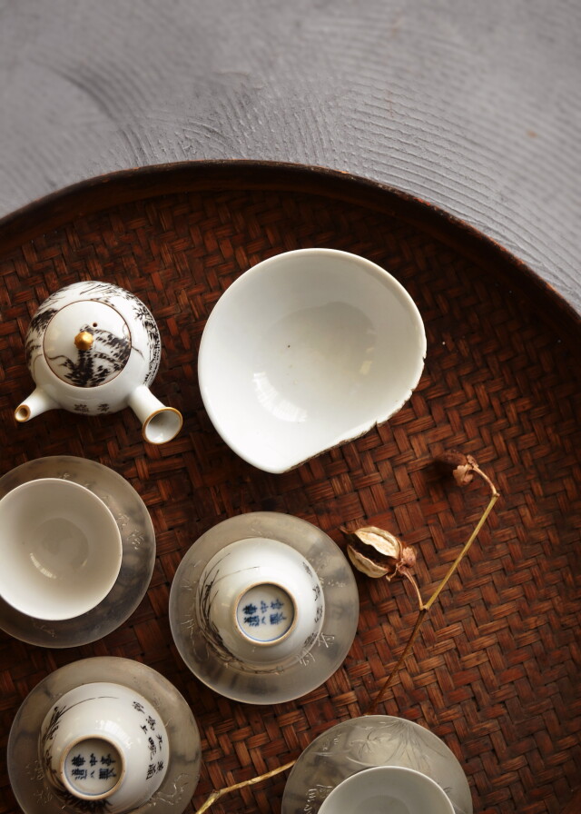 白磁たわみ茶碗　白磁茶器　白磁茶碗　湯冷まし　茶海　茶荷　しずく型　　金継教材　