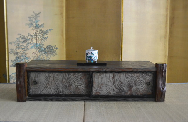 Antique Sam's Collection 置床