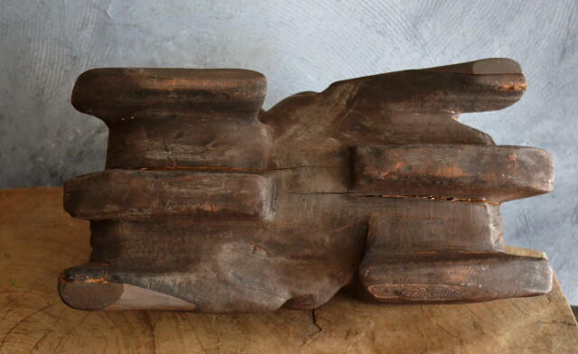 プリミティブアート　双兎　うさぎの彫刻