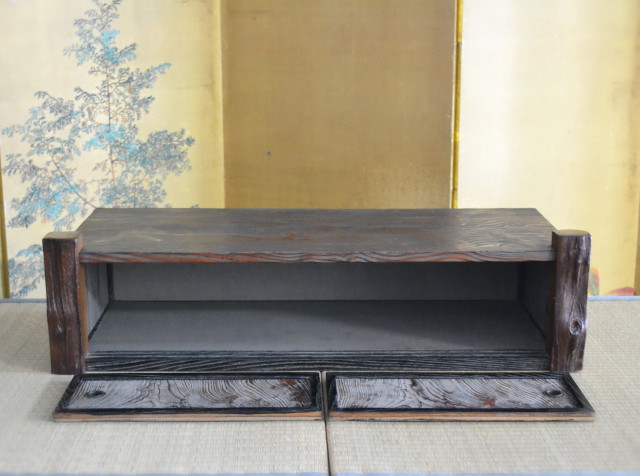 Antique Sam's Collection 置床