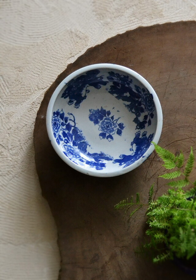 染付印判獅子牡丹紋鉢　直径187ｍｍ