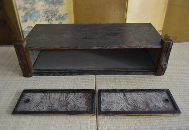 Antique Sam's Collection 置床