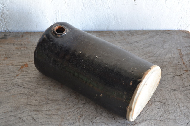 陶器　　枕　　瀬戸黒