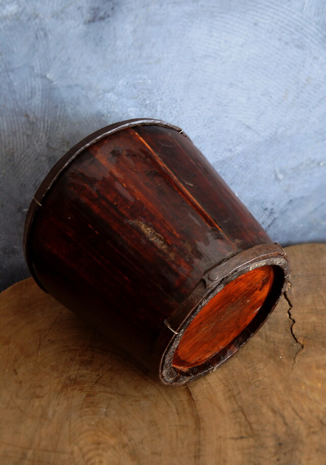 味の良い井戸桶　漆桶　花器　樽　古道具釣瓶　つるべ　　