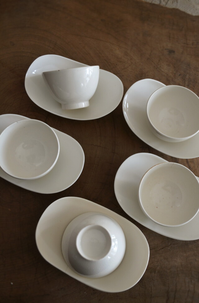 Antique Sam's Collection白磁ソーサー 白磁茶托 白磁皿 モダン