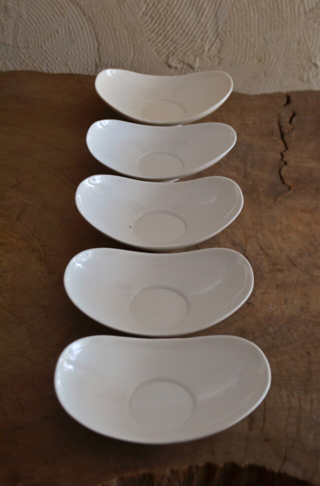 白磁ソーサーと煎茶碗セット　白磁茶托　白磁皿　モダン小皿　白磁茶碗　砥部焼　5組