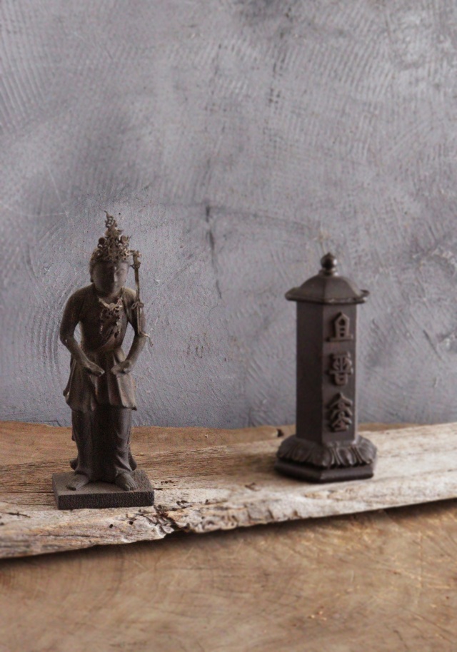 観音菩薩　小仏　仏教美術　木彫仏　 仏像  時代仏 　骨董　座像　仏教美術　古仏　