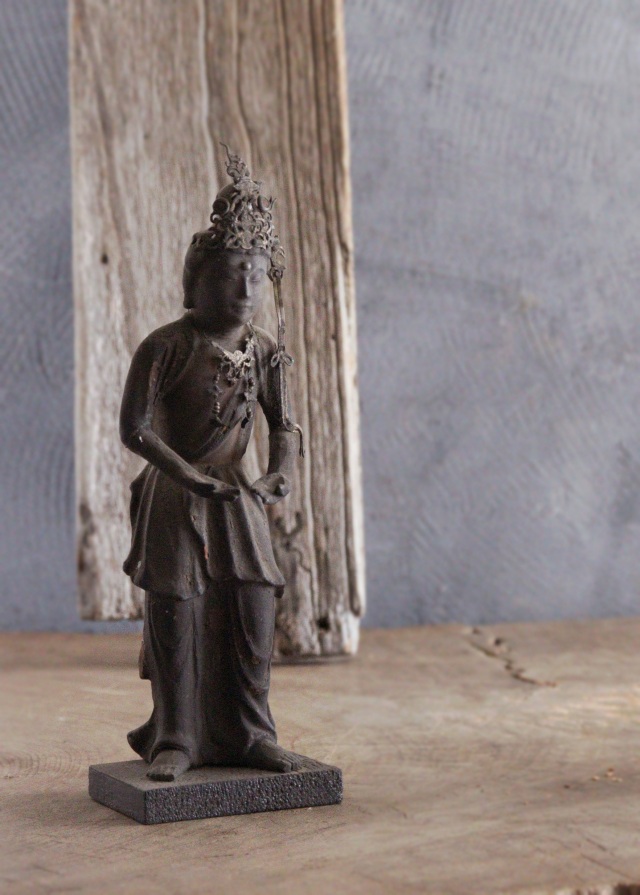 観音菩薩　小仏　仏教美術　木彫仏　 仏像  時代仏 　骨董　座像　仏教美術　古仏　