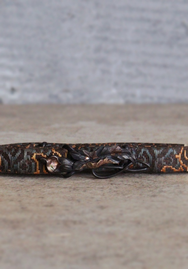 アンティーク帯留め　彫金　蓮　帯締め 彫金技法