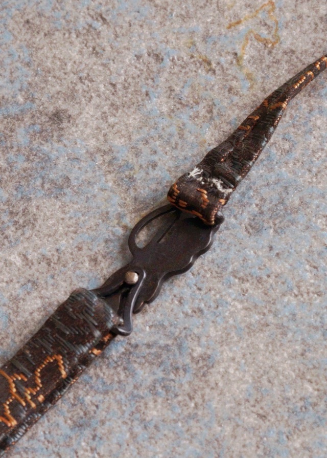 アンティーク帯留め　彫金　蓮　帯締め 彫金技法