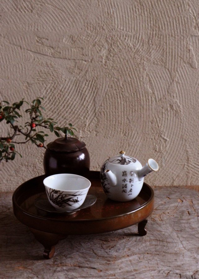 三ツ足漆盆　波千鳥　毛彫り盆　梨地　漆の菓子器　煎茶盆　盛り器　漆皿　漆器　漆盆