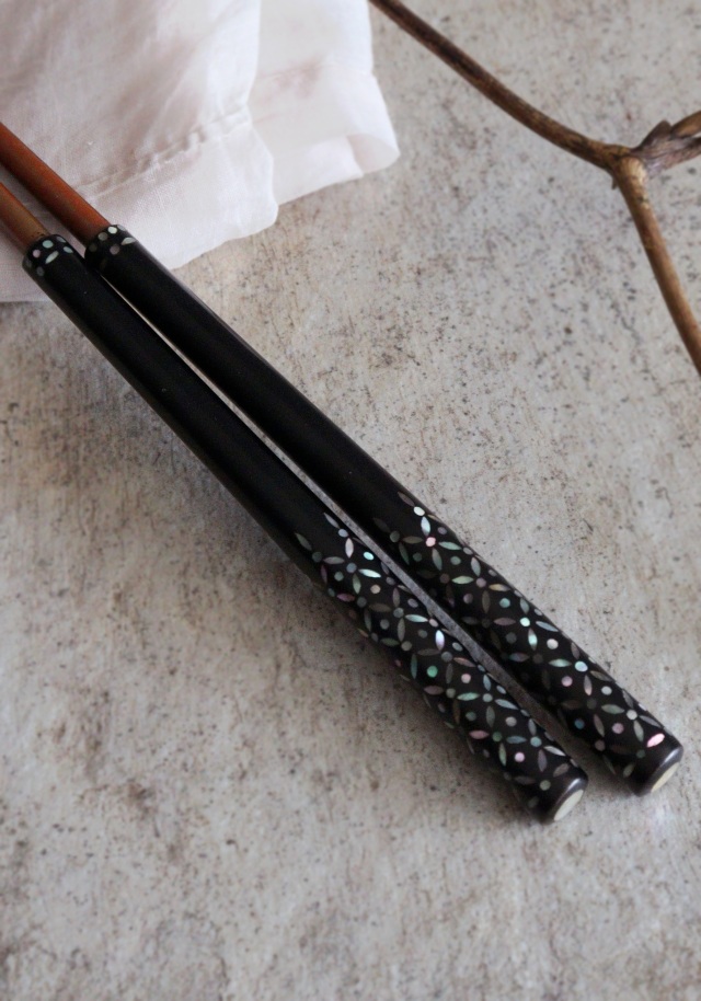 火鉢 鴨 工芸品 骨董品 炭箸 ヘラ付き 火鉢 鴨 工芸品 骨董品 炭箸 ヘラ付き