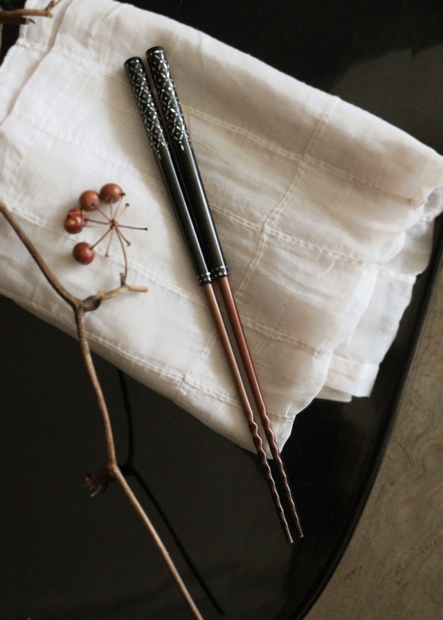 螺鈿火箸　火鉢周りのお道具　火箸　炭籠　火鉢　手あぶり　卓上火鉢　古道具　民藝　螺鈿