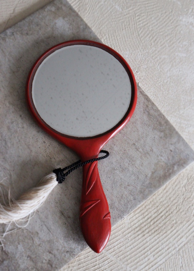 鎌倉彫手鏡　カサブランカ紋様　手仕事　民藝