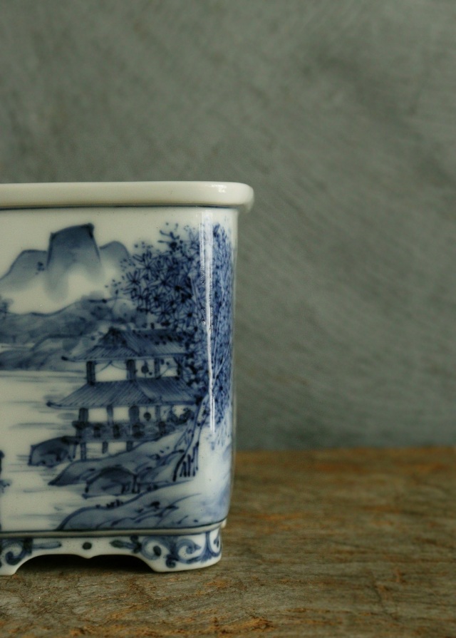 九谷焼【山本長左】藍九谷 陰刻 花瓶 花生 九谷焼【山本長左】藍九谷 陰刻 花瓶 花生 九谷焼【山本長左】藍九谷 陰刻