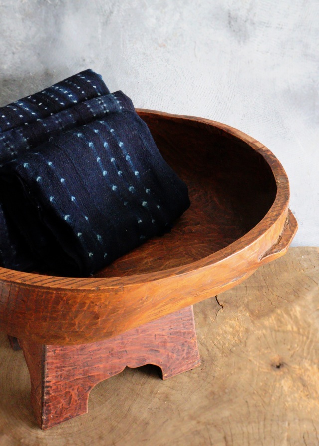 李朝木鉢脚付き　ガラス付き　木製捏鉢　民藝　茶卓　ミニテーブル　木鉢　　李朝家具　捏ね鉢　