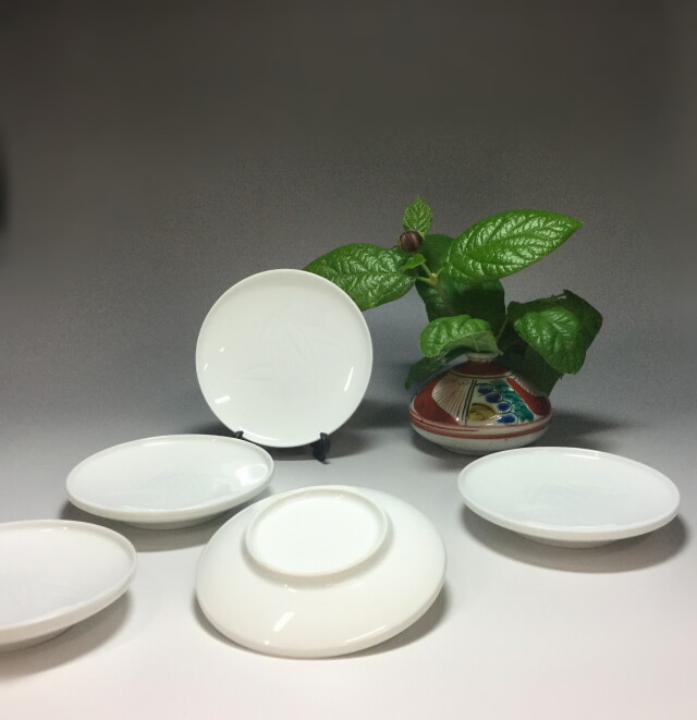 白磁笹紋小皿五枚組　奥村忠右衛門作