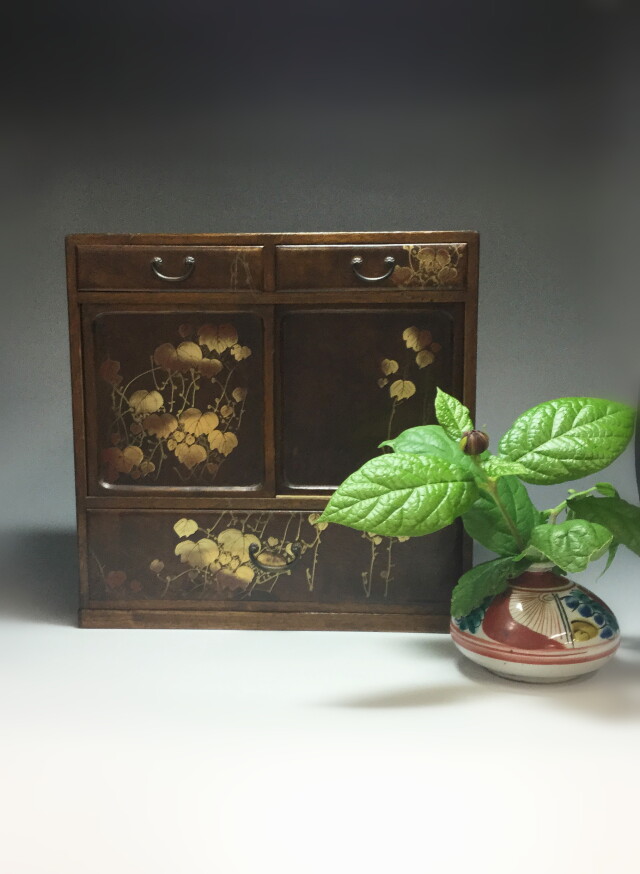 極小蒔絵茶箪笥　ミニチュア茶箪笥　小さな小さな小引き出し