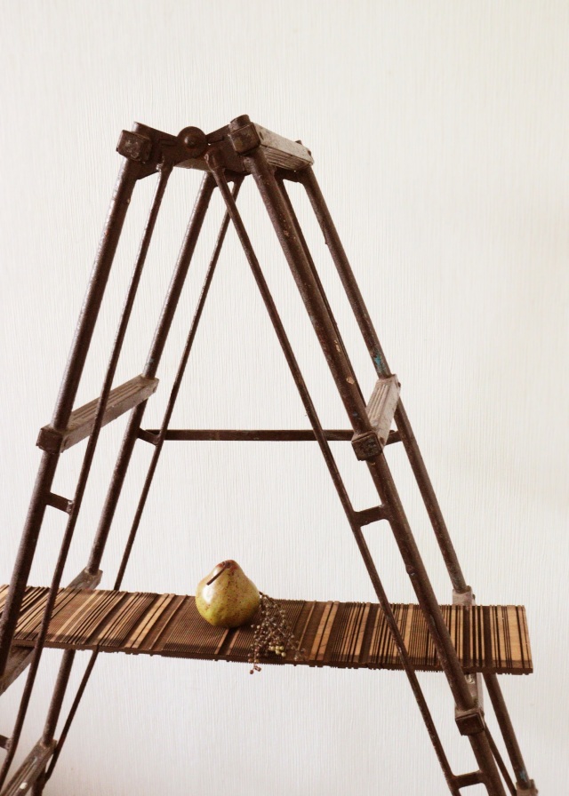 古い三脚　ビンテージ　古いはしご　インダストリアル