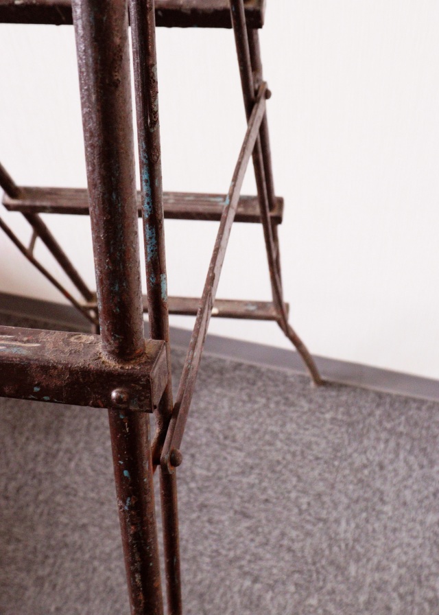古い三脚　ビンテージ　古いはしご　インダストリアル