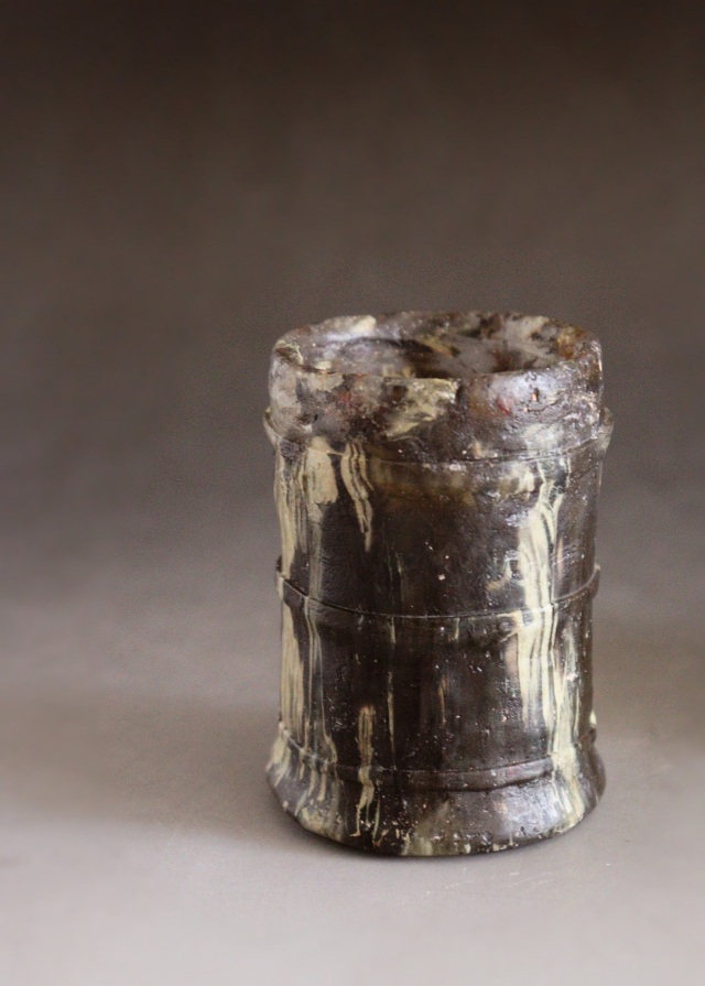 児玉みのり作　硝片経筒酒盃　酒器　酒盃　　ガラスオブジェ