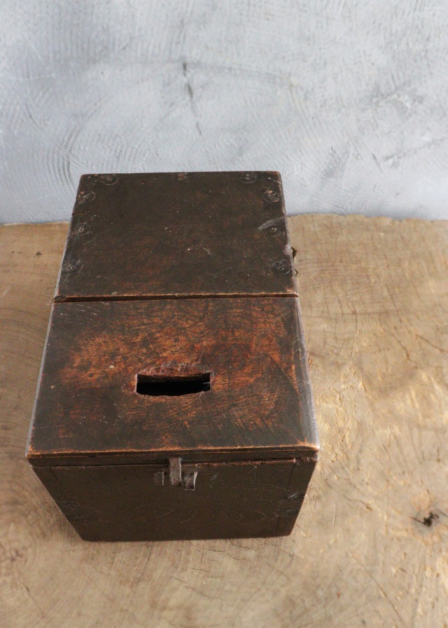 小さな時代銭箱　銭函　豆銭箱　小箱　時代小箱　アンティーク小箱