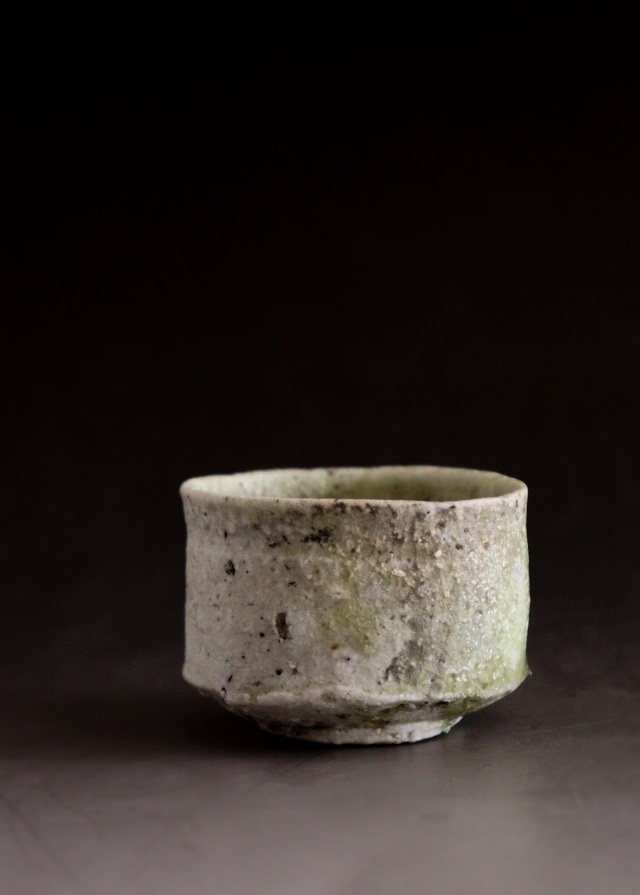 辻村唯作　酒盃　酒器　ぐいのみ　萩焼　酒盃　ガラス釉　共箱　共布