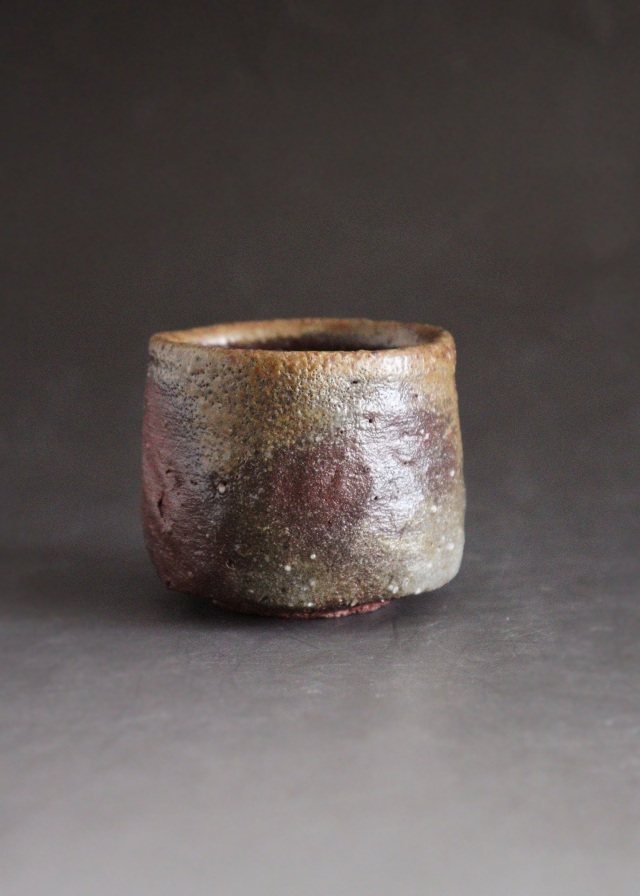 金重充宏作　備前酒盃　酒器　ぐいのみ　備前焼　酒盃　共箱　共布