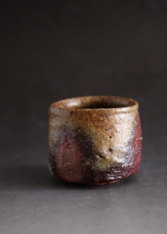 金重充宏作　備前酒盃　酒器　ぐいのみ　備前焼　酒盃　共箱　共布