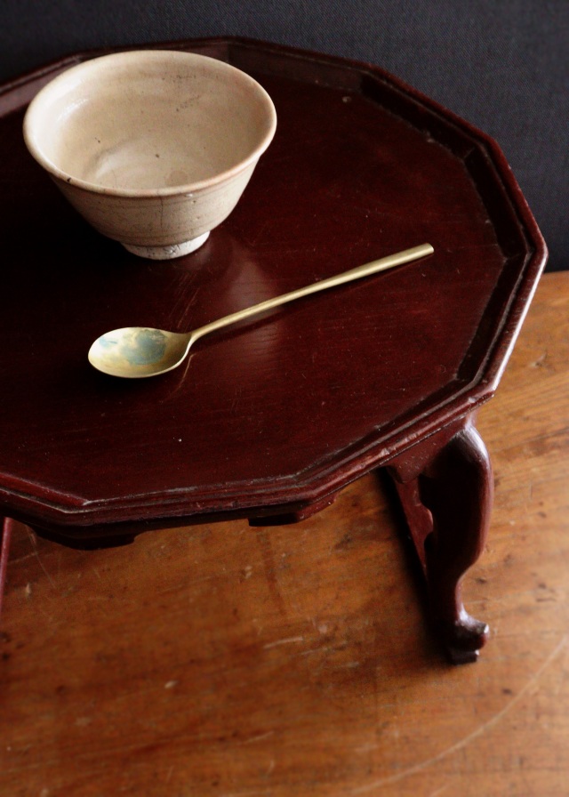 andy さん専用韓国(李朝)虎足12角膳(漆塗りの時代物)