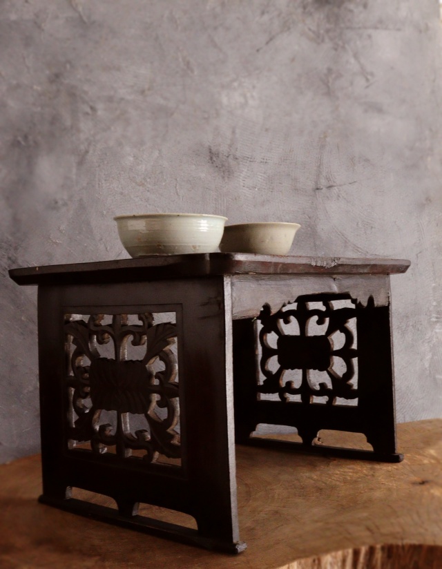 Antique Sam's Collection 花紋李朝膳 海州盤 ソバン ヘジュバン