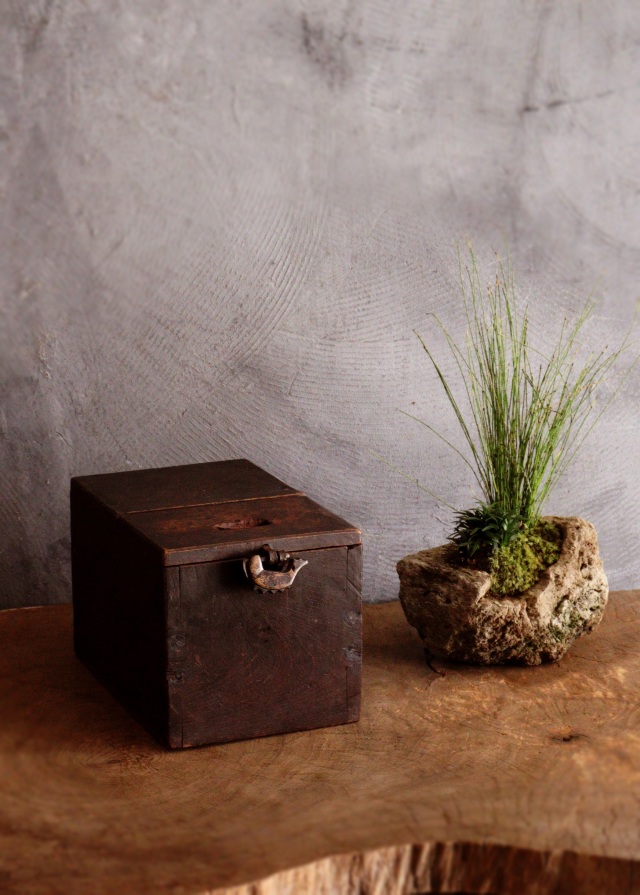 古いアンティークな銭箱 小さな時代銭箱 銭函 豆銭箱 小箱 時代小箱 アンティーク小箱 Antique