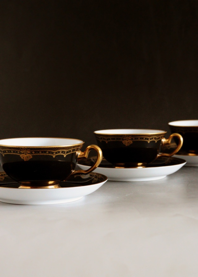 大倉陶園　黒蒔金彩レース　カップ&ソーサー　1客