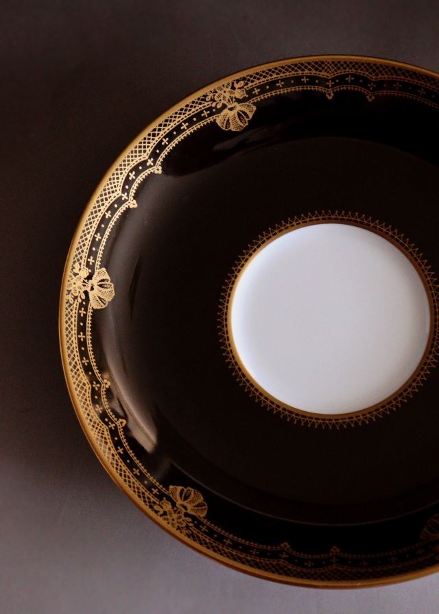 大倉陶園 黒蒔金彩レース カップ&ソーサー ブラックレース 1客