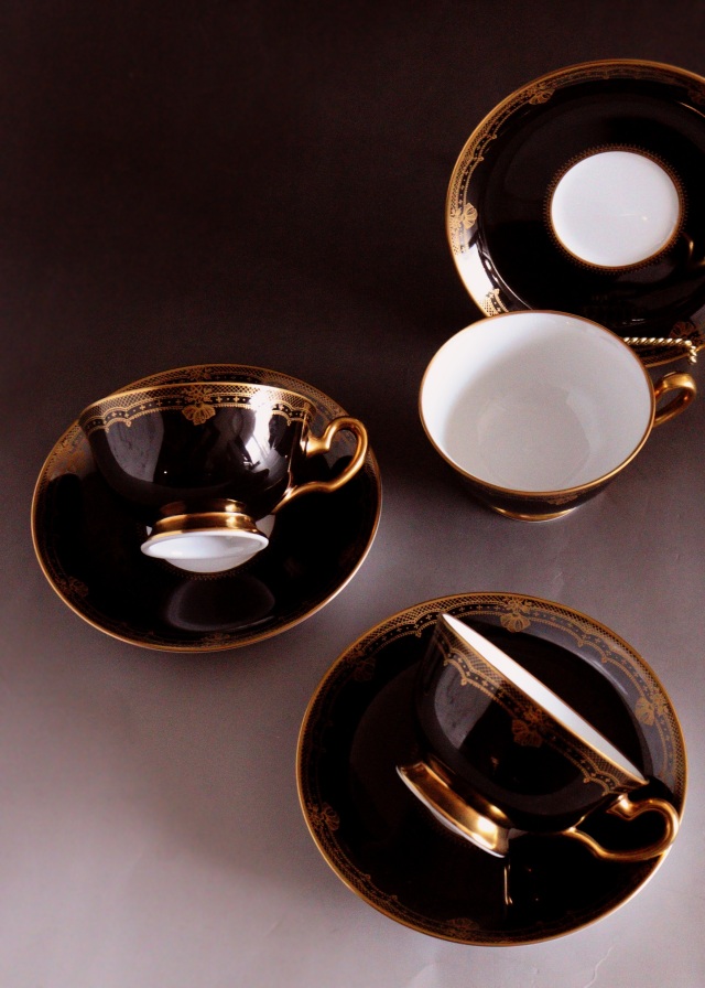 大倉陶園　黒蒔金彩レース　カップ&ソーサー　1客