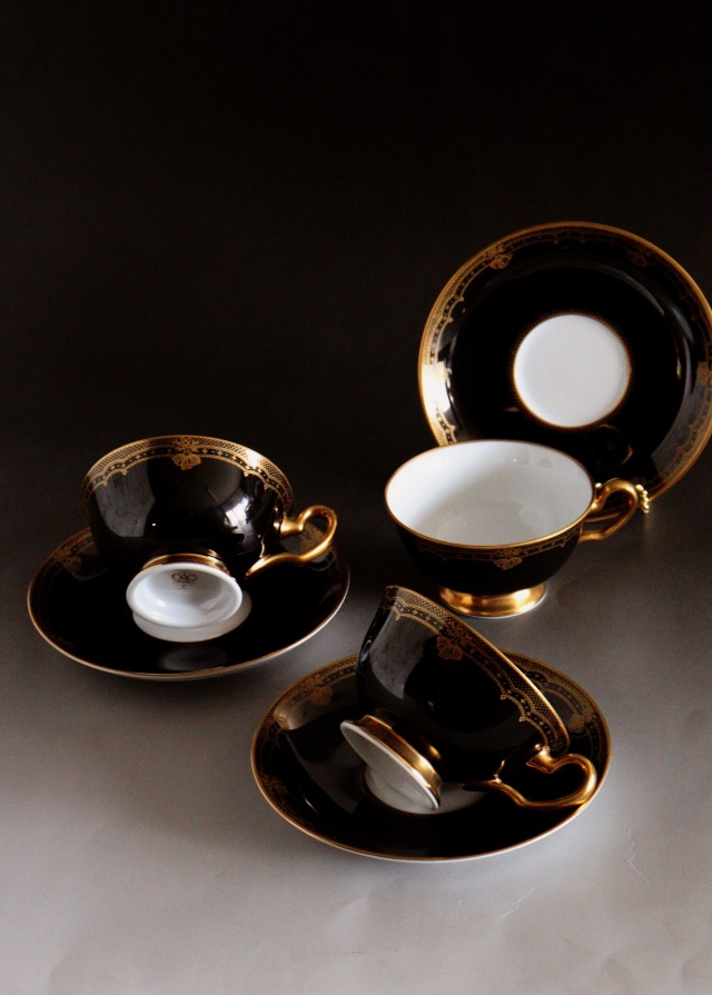 大倉陶園　黒蒔金彩レース　カップ&ソーサー　1客