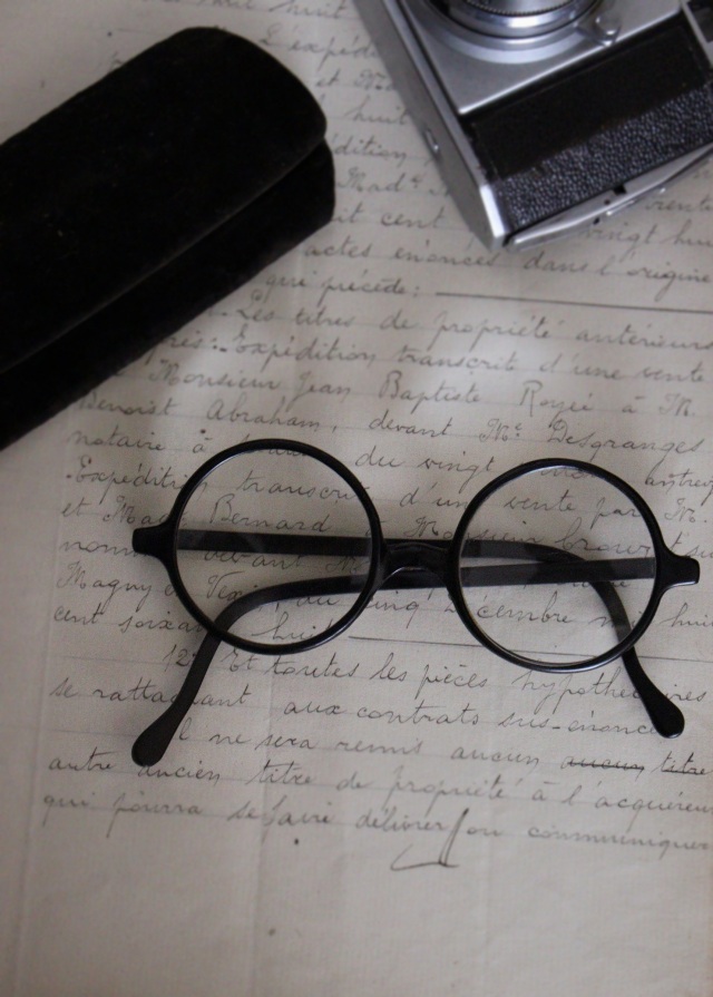 セルロイドの眼鏡　黒縁眼鏡　おしゃれ眼鏡　めがね